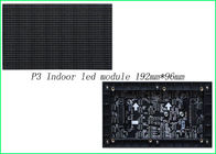 Les affichages à LED D'intérieur d'intense luminosité, le Super Slim P3 ont mené l'écran avec la structure accrochante IP43