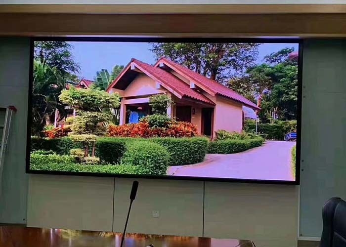 Panneau d'affichage mené polychrome d'intérieur électronique de SMD1515 P2 UHD pour la réunion