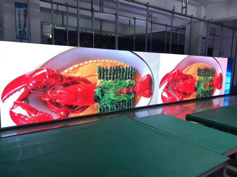 signes polychromes de mur menés par 800w de l'écran 2mm de lancement visuel de pixel 2 ans de Wanrranty